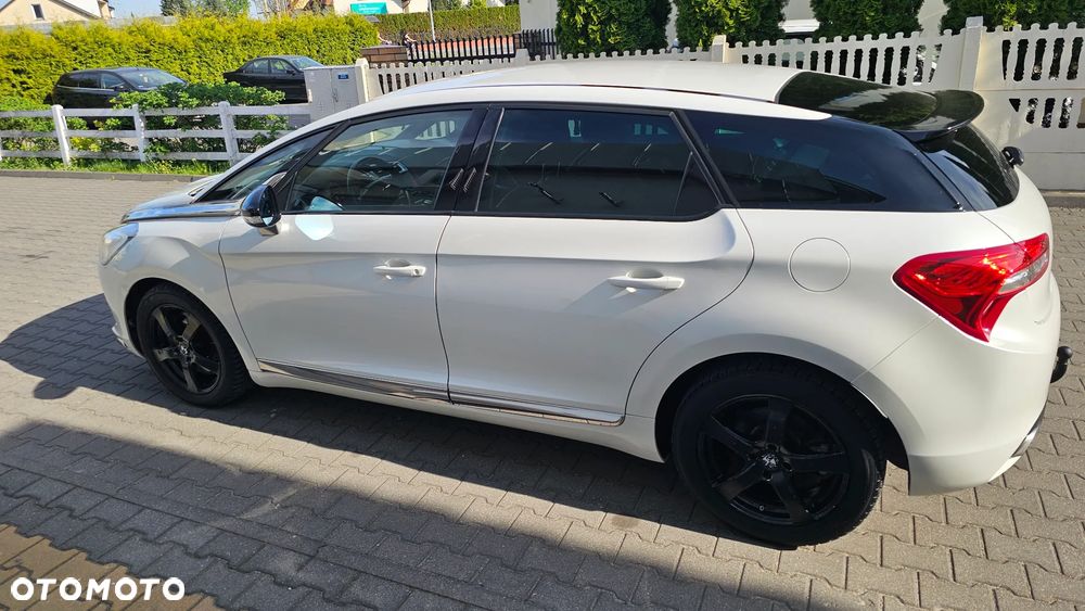 DS Automobiles DS 5 - 5