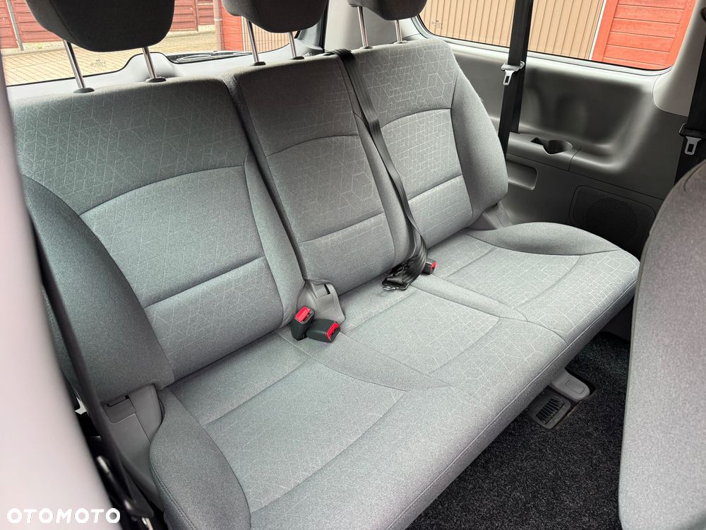 Hyundai H-1 2.5 CRDi Travel Comfort - 17
