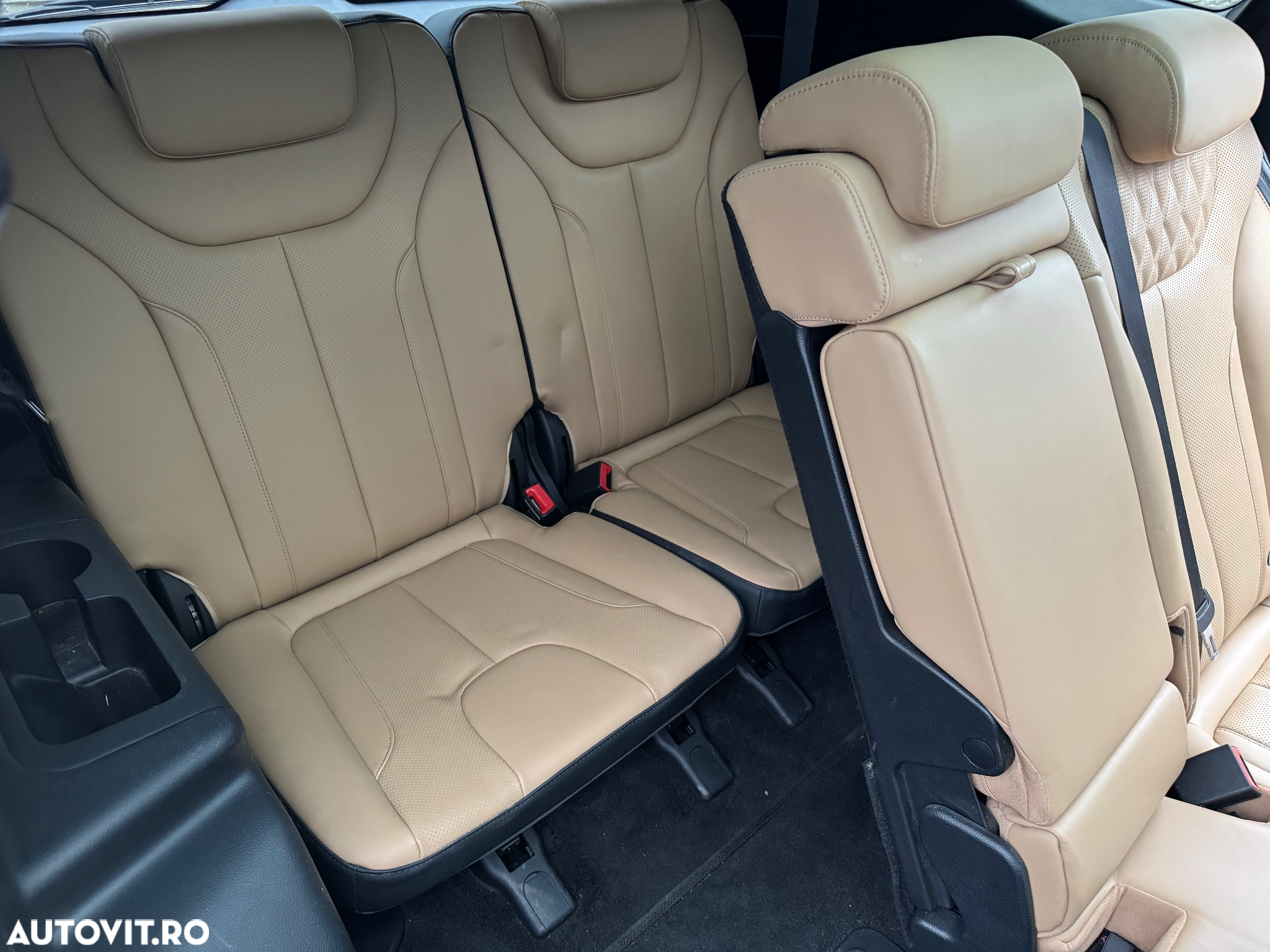 Hyundai Santa Fe 1.6 Plugin-Hybrid 4WD SEVEN Signature - 9