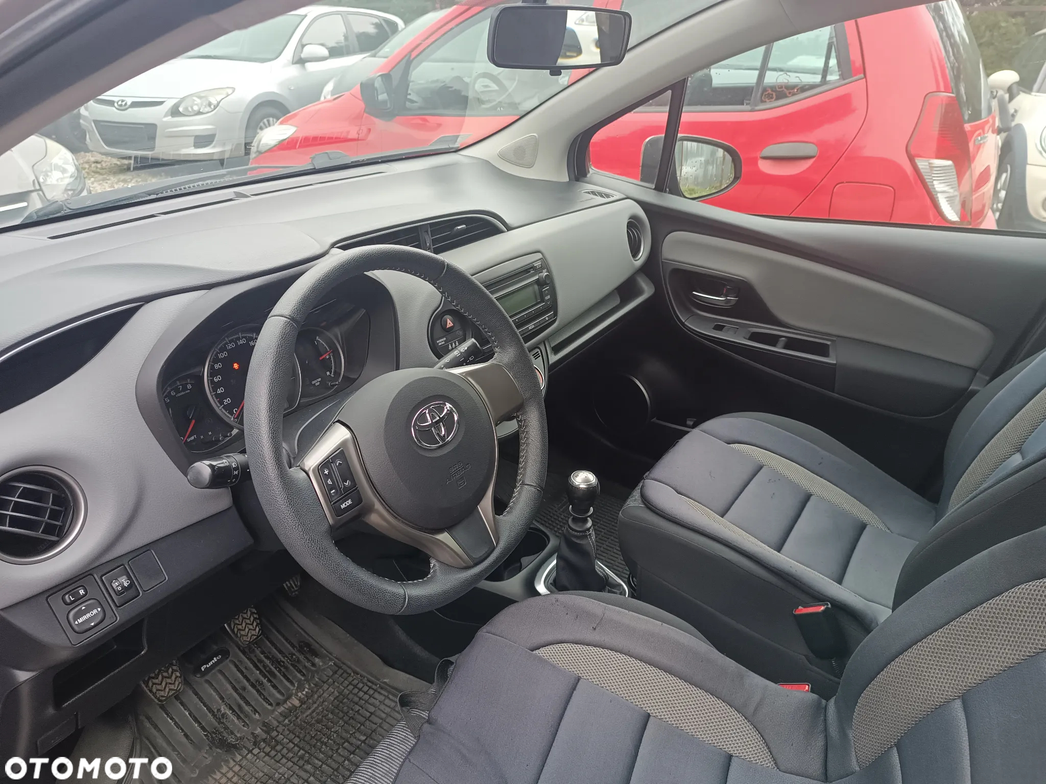 Toyota Yaris 1.33 Active - 9