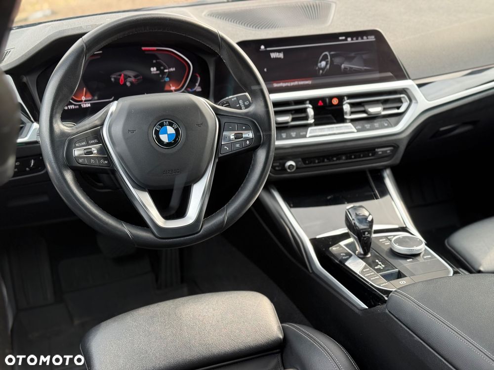 BMW Seria 3 320d - 38