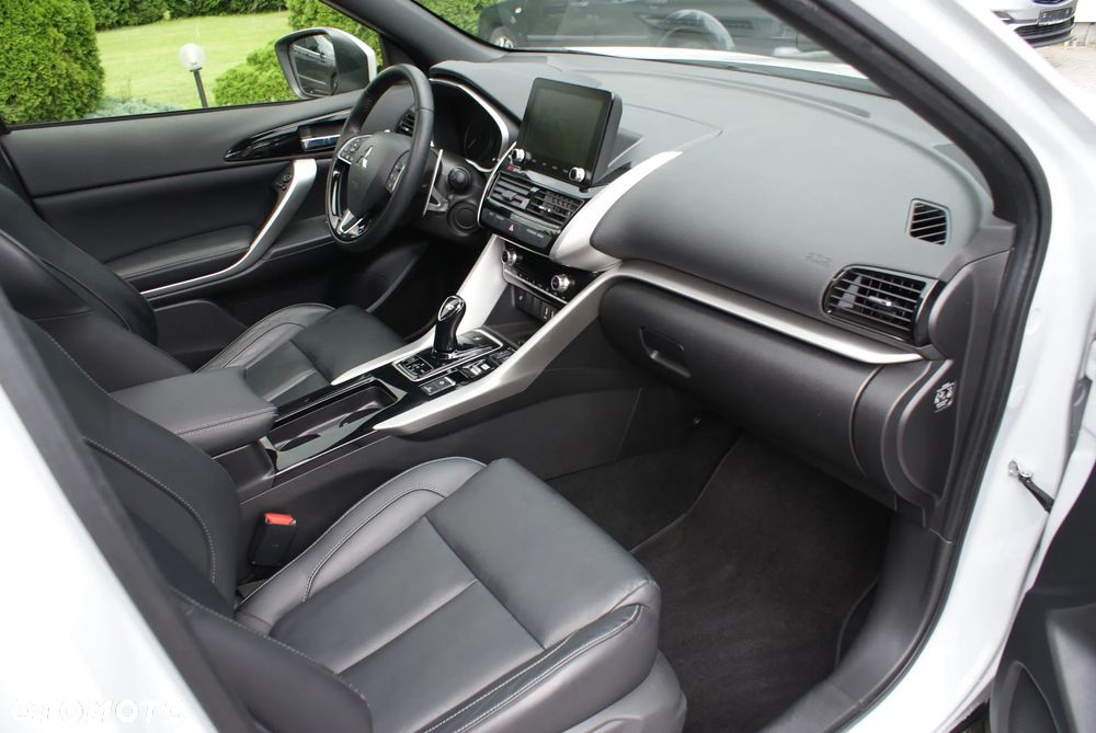 Mitsubishi Eclipse Cross 4WD Top - 26