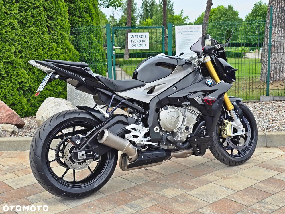 BMW S - 4