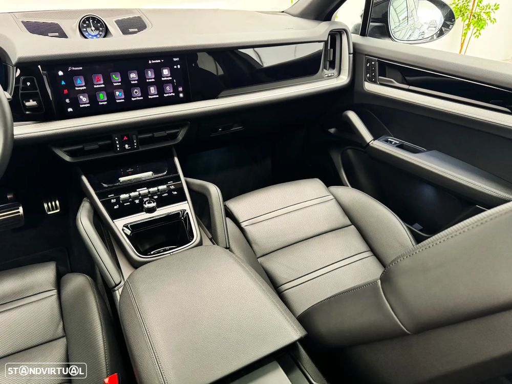 Porsche Cayenne Coupé S E-Hybrid Tiptronic S - 24