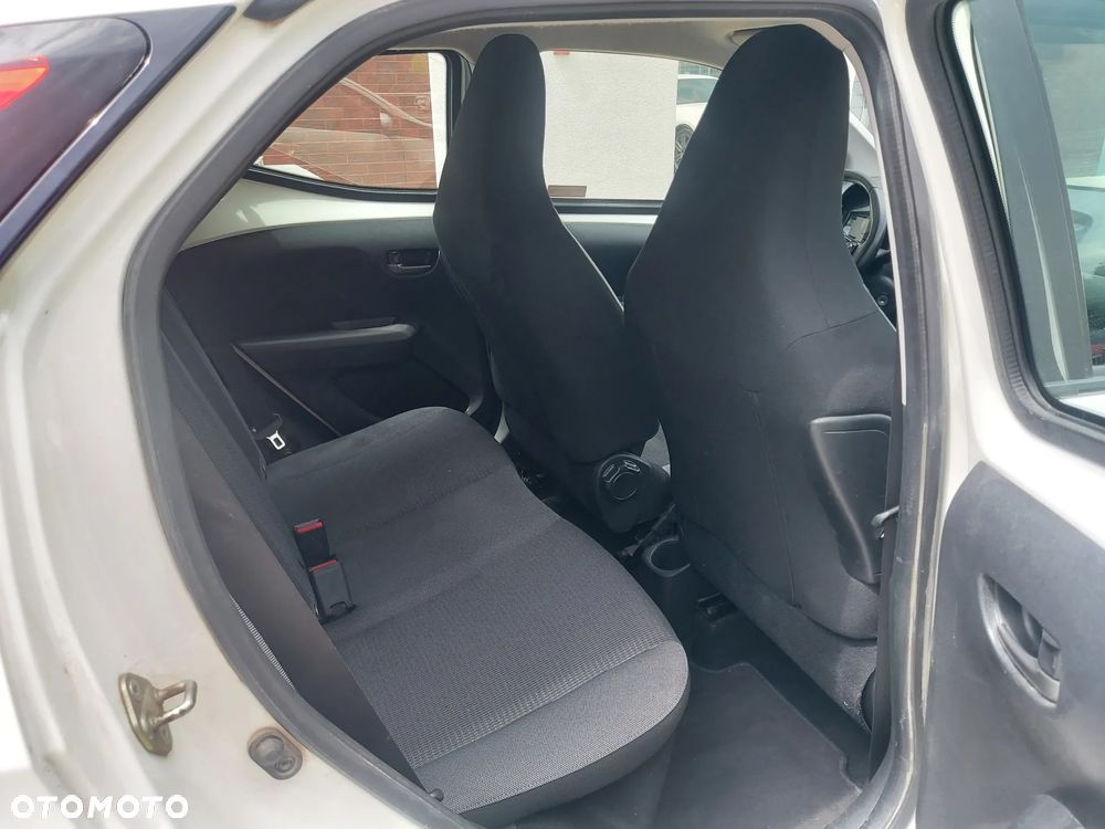 Toyota Aygo x-play - 12