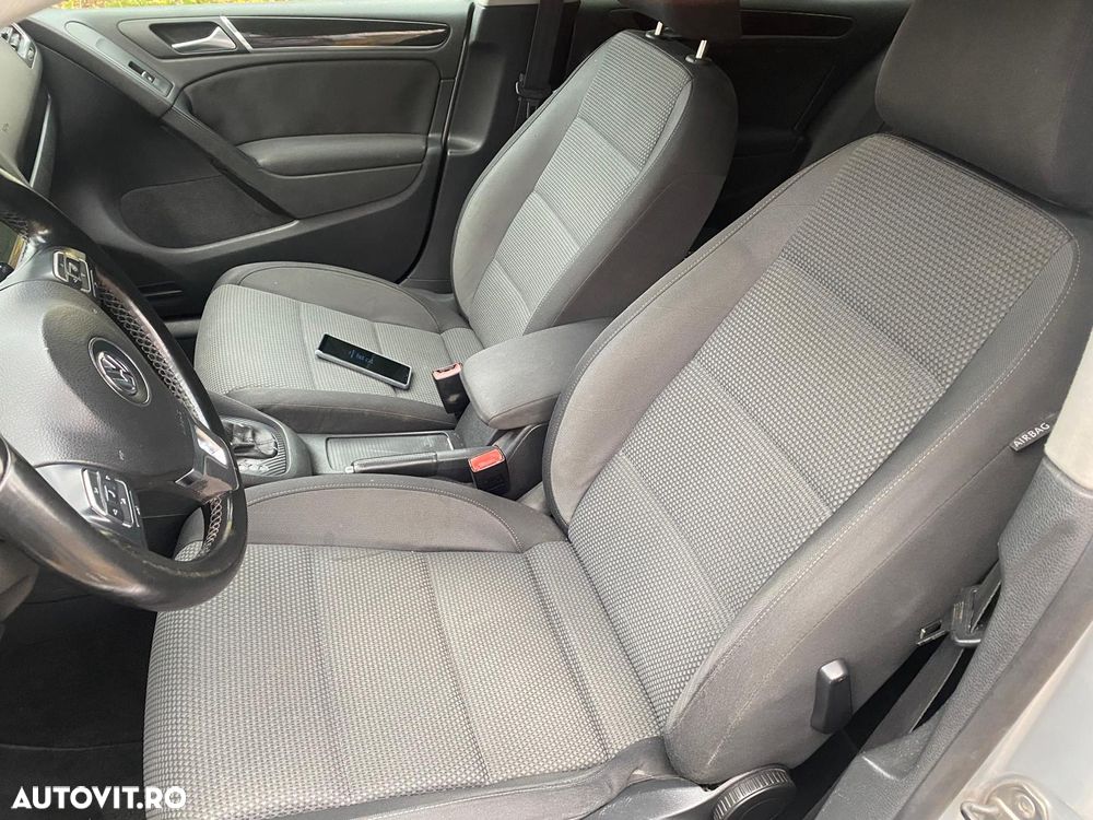 Volkswagen Golf 1.6 Comfortline DSG - 6