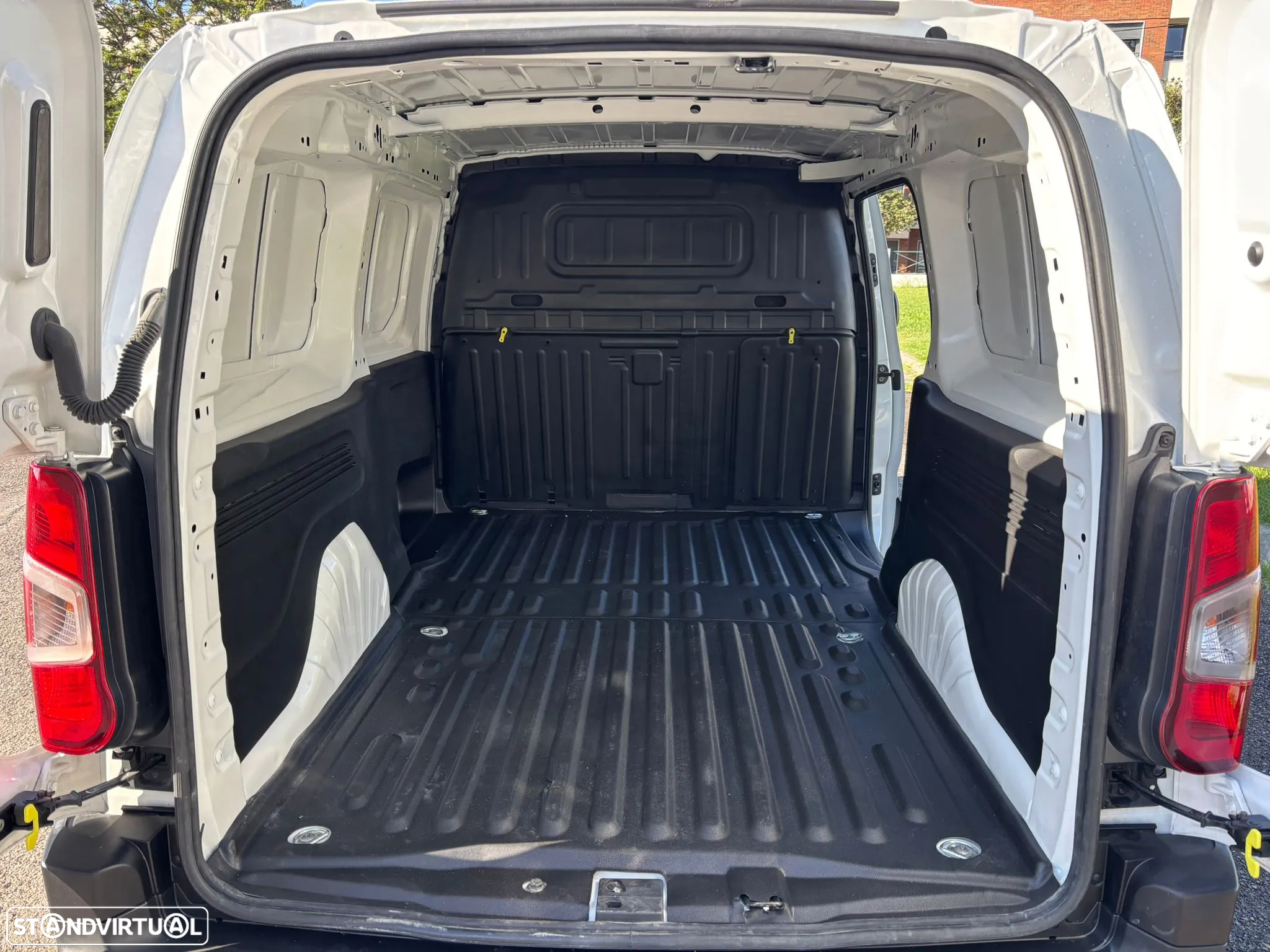 Peugeot Partner 1.5 BlueHDi PREMIUM LONGA / IVA / AC - 14