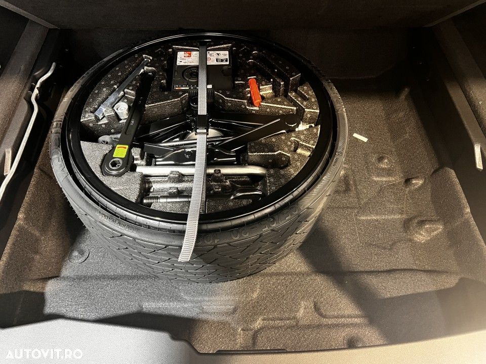 Volkswagen Touareg - 37