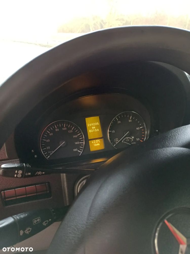 Mercedes-Benz SPRINTER - 12