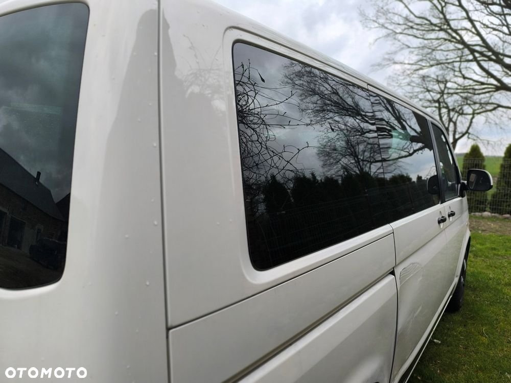 Volkswagen Multivan - 24