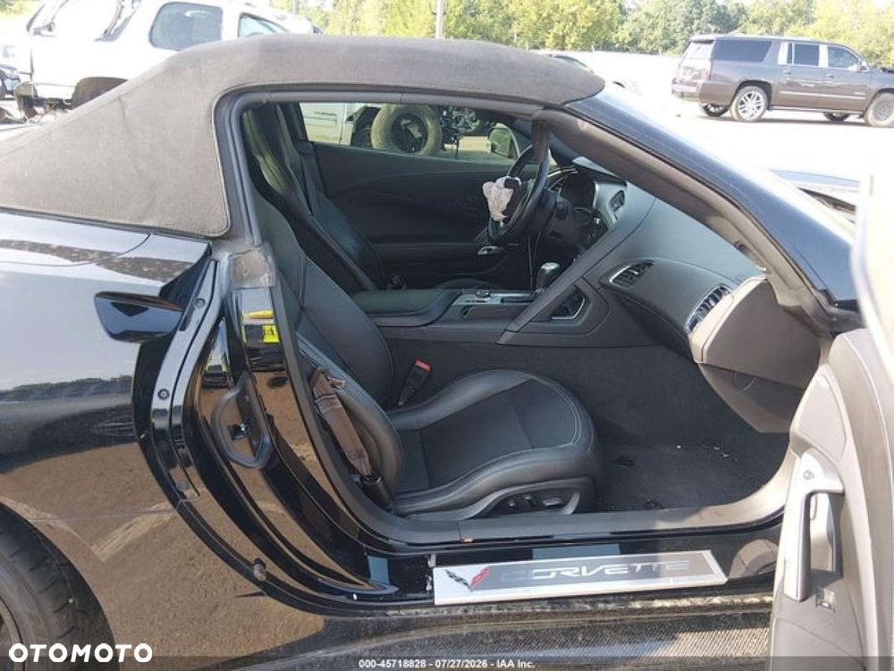 Chevrolet Corvette - 11