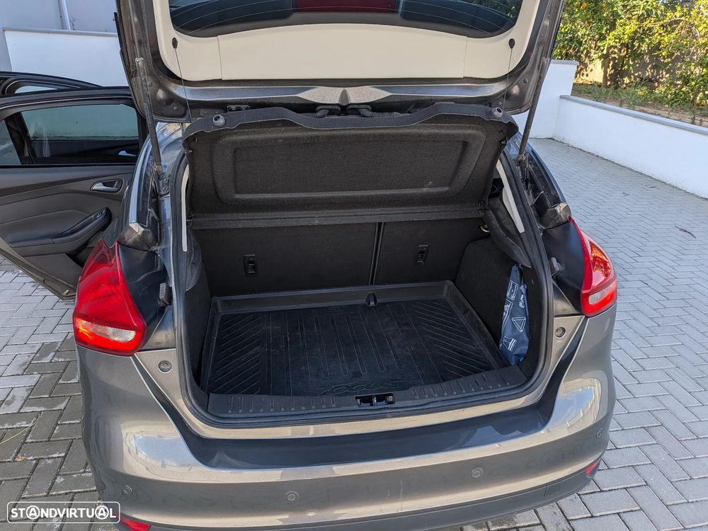 Ford Focus - 6