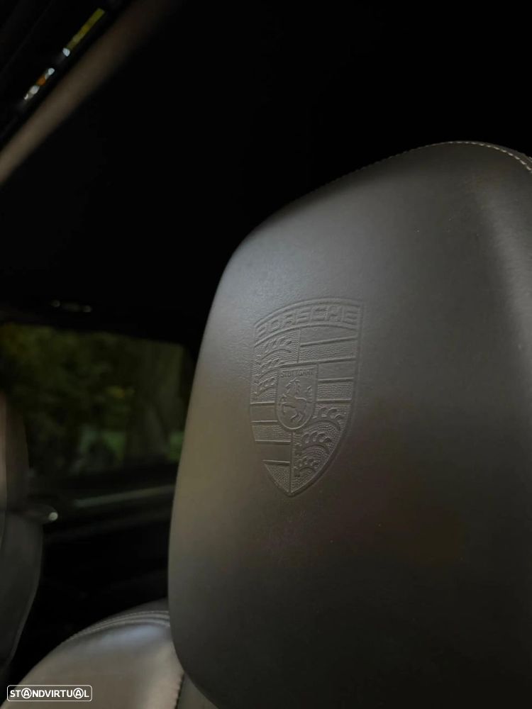Porsche Cayenne Platinum Edition - 37