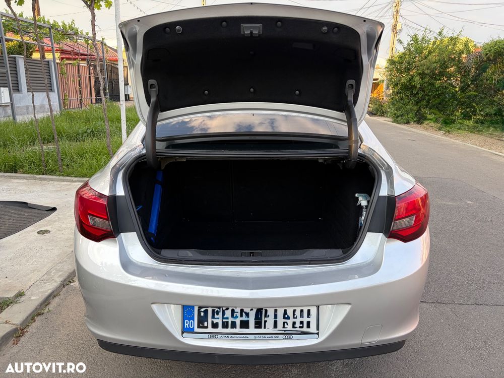 Opel Astra 1.6 TWINPORT ECOTEC Cosmo - 14