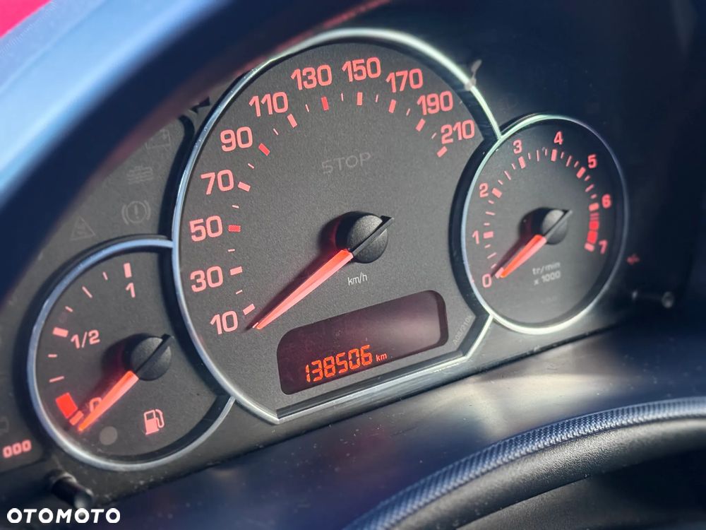 Peugeot 1007 1.4 Trendy - 21