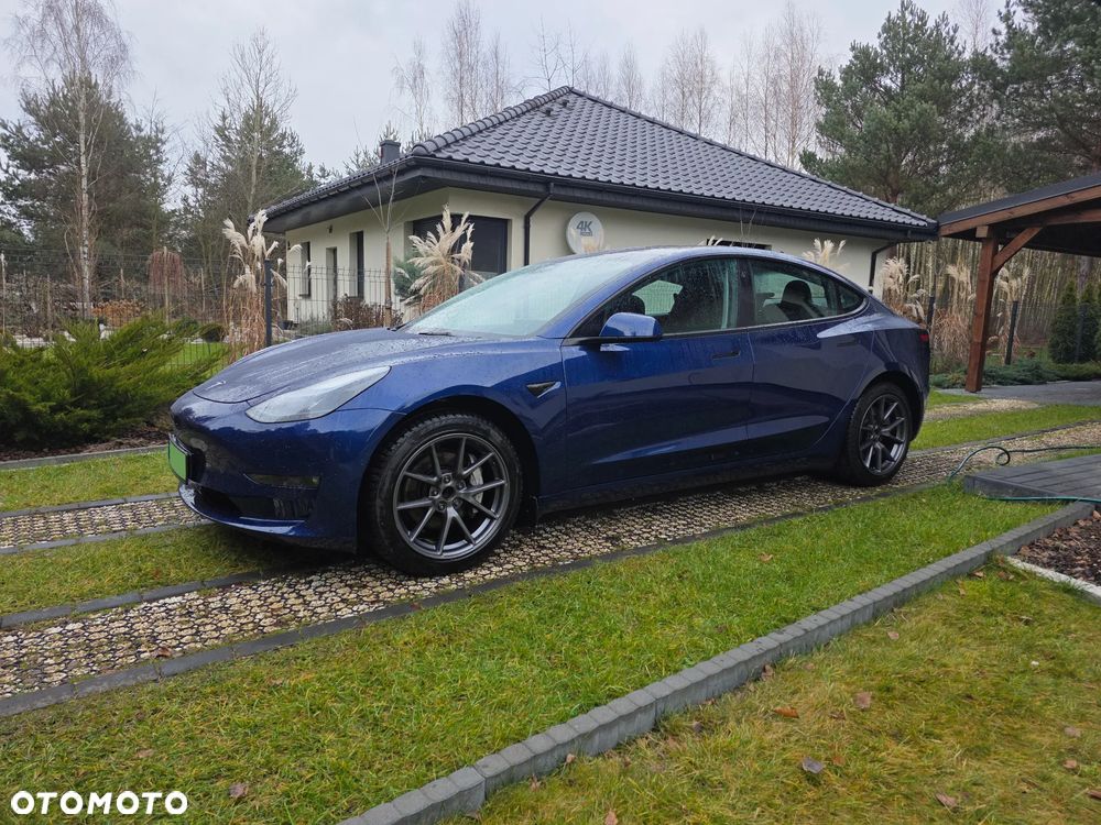 Tesla Model 3 - 7