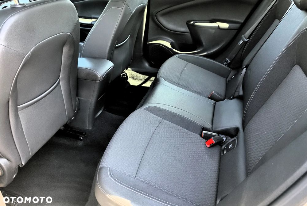 Opel Astra 1.4 Turbo Innovation - 29