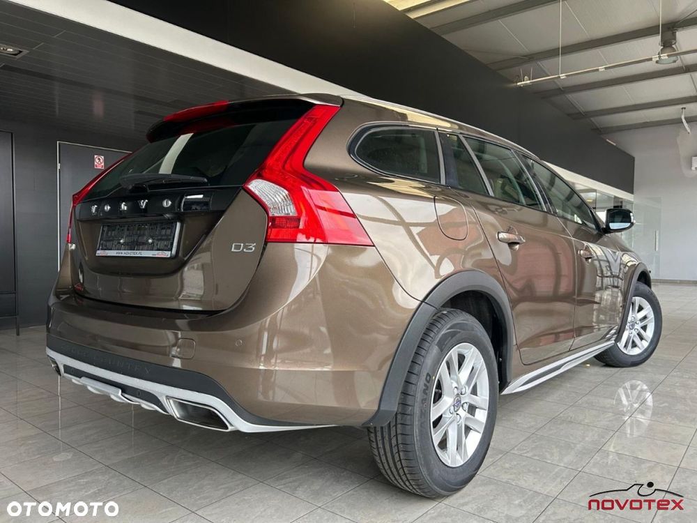 Volvo V60 Cross Country - 4