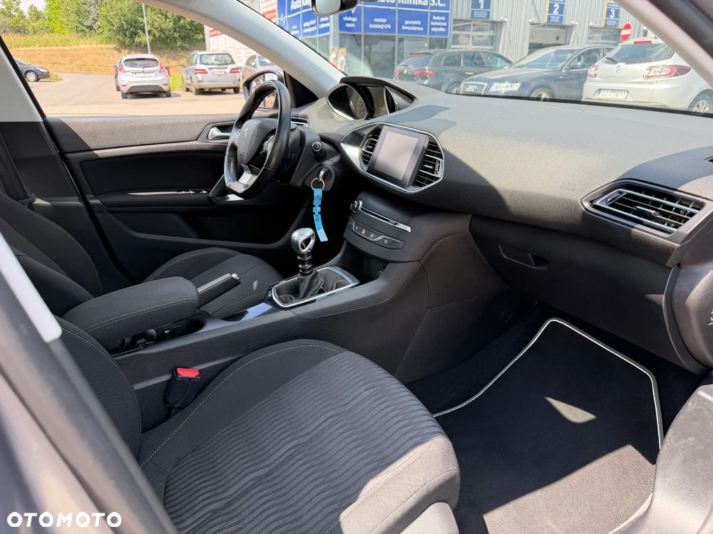 Peugeot 308 1.6 e-HDi Active S&S - 28