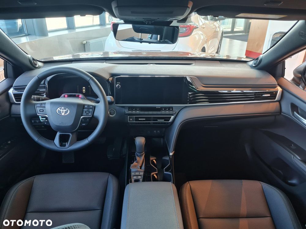 Toyota Camry 2.5 Hybrid Dynamic Force Executive e-CVT - 3