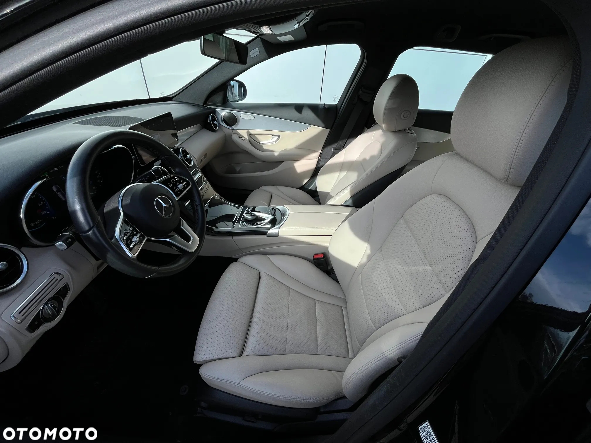 Mercedes-Benz Klasa C 300 e 9G-TRONIC - 11