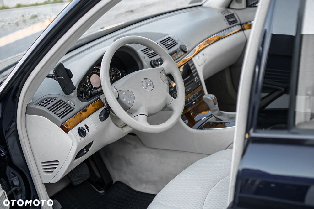Mercedes-Benz Klasa E 200 Kompressor Automatik Elegance Sport Edition - 7