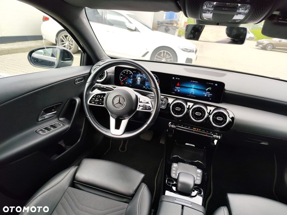 Mercedes-Benz Klasa A 180 7G-DCT - 18
