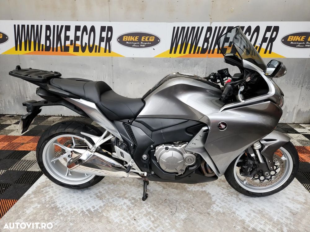 Honda VFR 1200F - 1