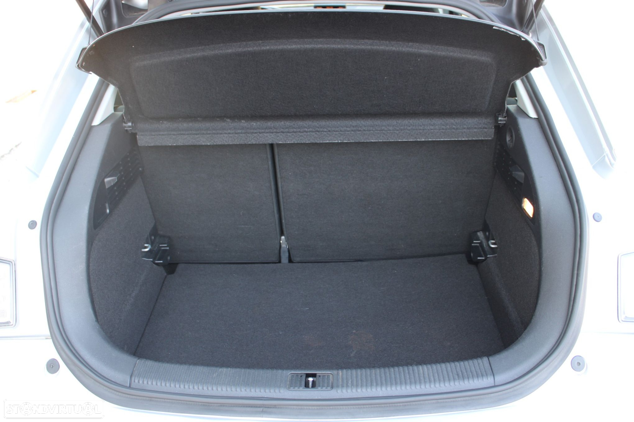 Audi A1 1.6 TDI Advance - 8