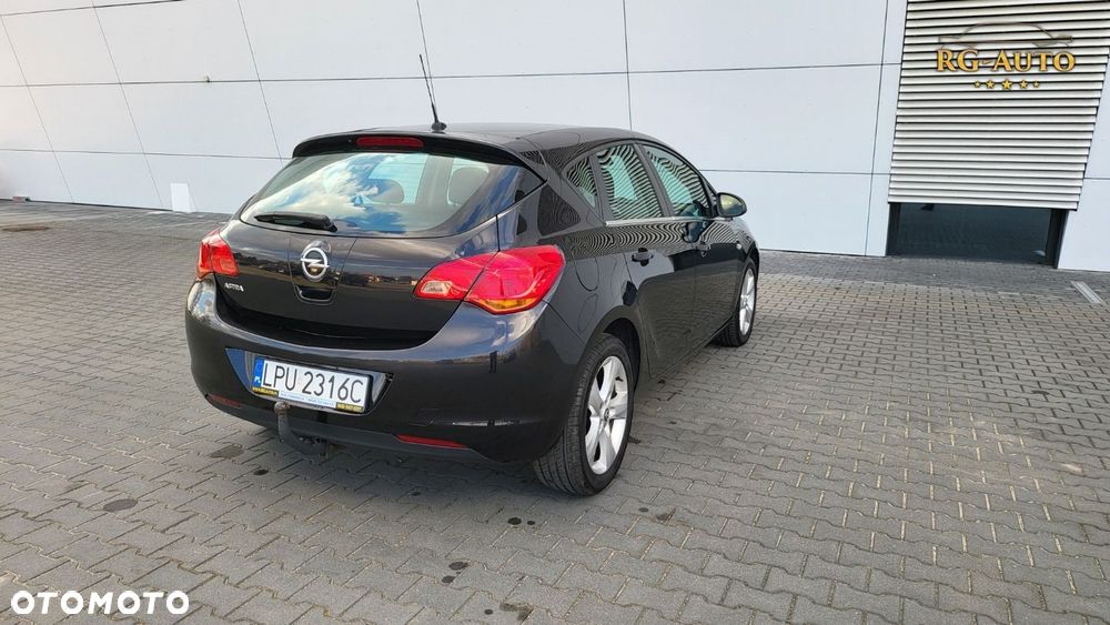Opel Astra - 10
