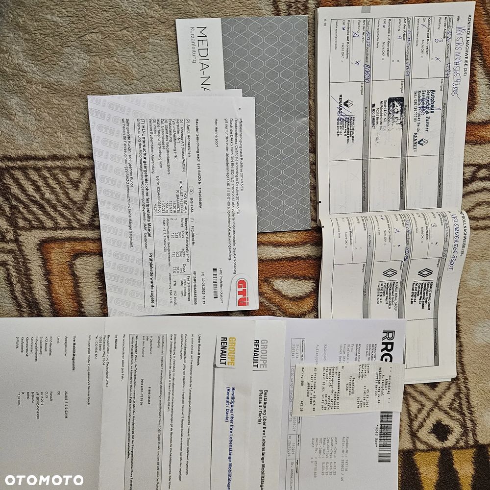 Renault Clio 1.2 16V 75 LIMITED - 23