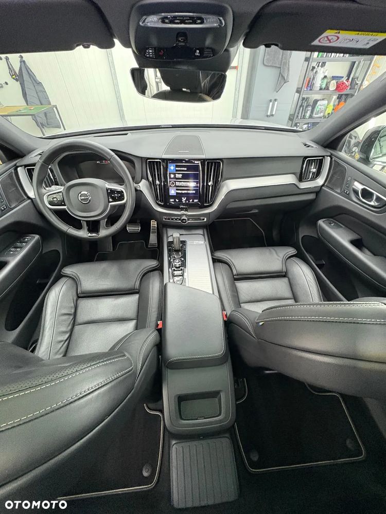 Volvo XC 60 T8 Plug-In Hybrid AWD R-Design - 17