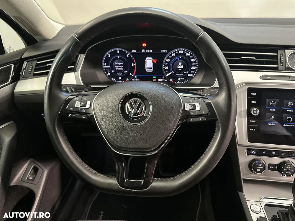 Volkswagen Passat Variant 2.0 TDI DSG Comfortline - 16