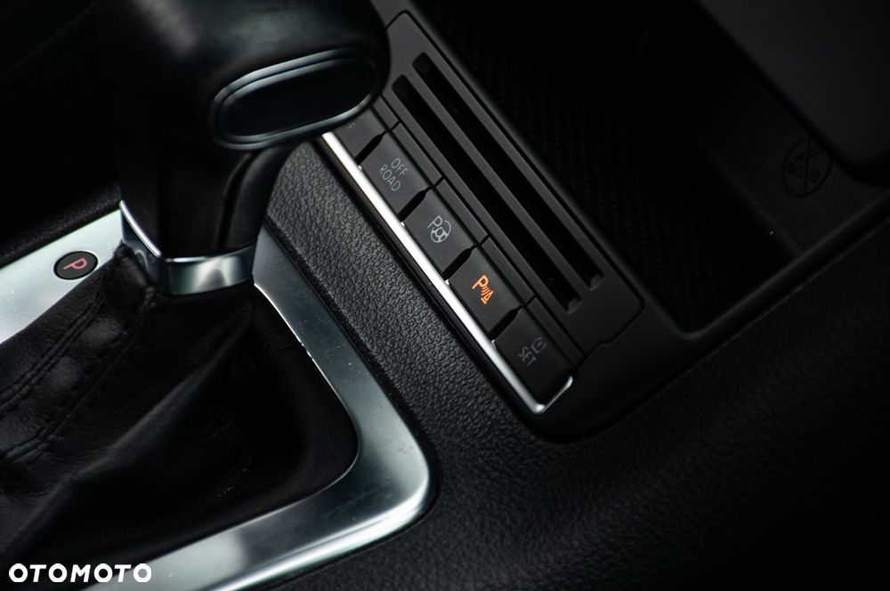 Volkswagen Tiguan 2.0 TDI DPF 4Motion DSG Sport & Style - 24