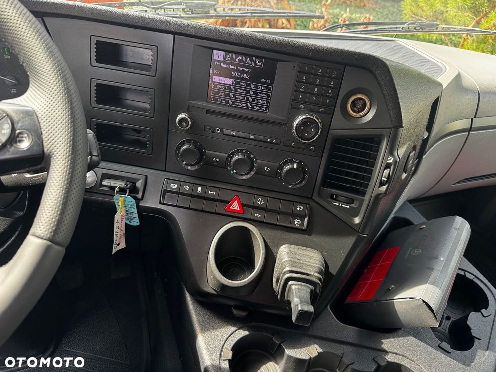 Mercedes-Benz ANTOS 1827 KONTENER 8.20 WINDA - 28