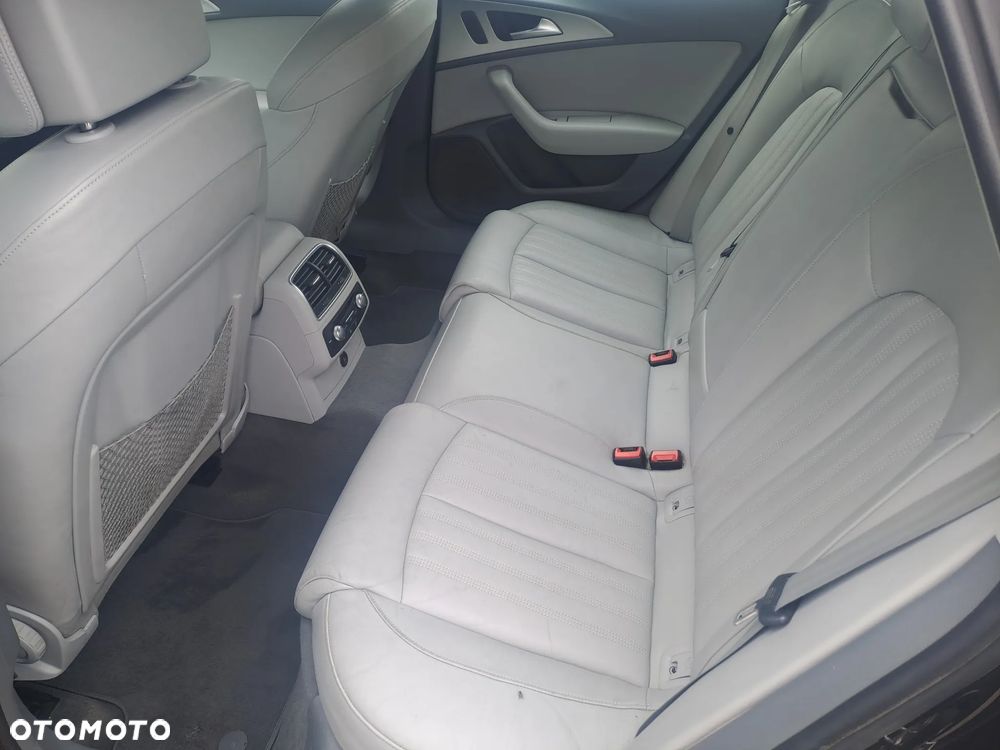 Audi A6 Avant 2.0 TDI Ultra DPF S tronic - 25
