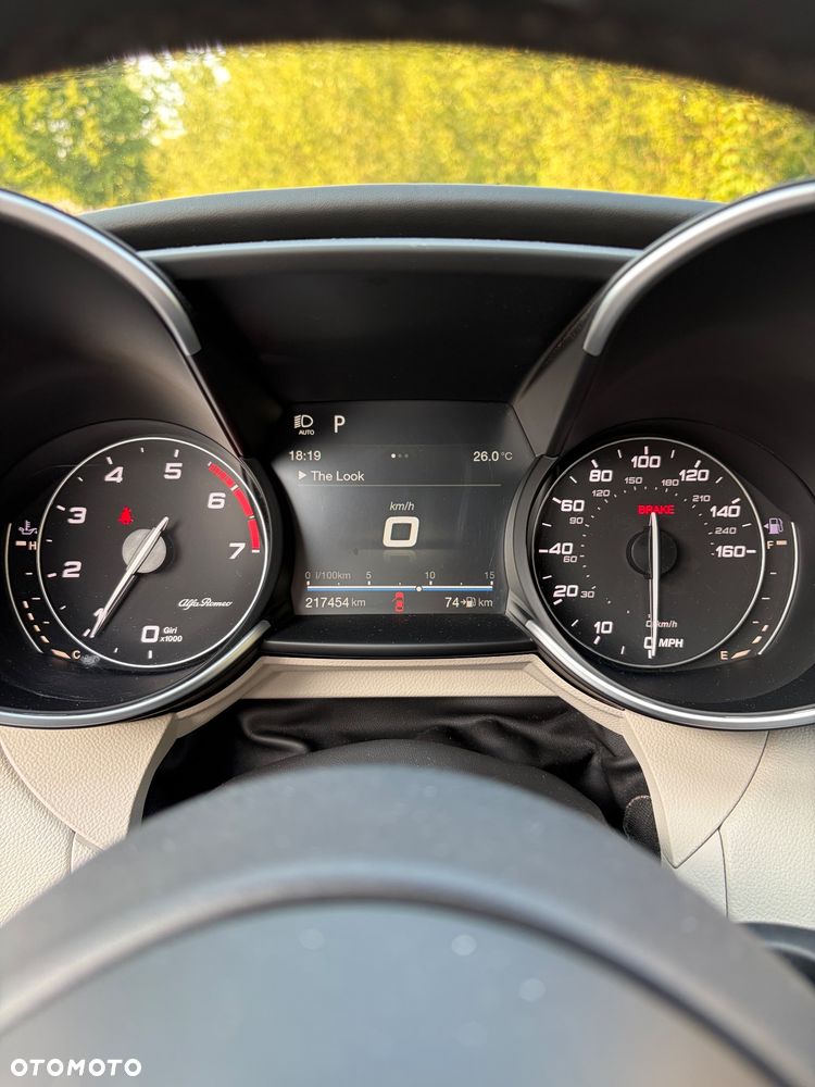 Alfa Romeo Giulia 2.0 Turbo Veloce TI Q4 - 13