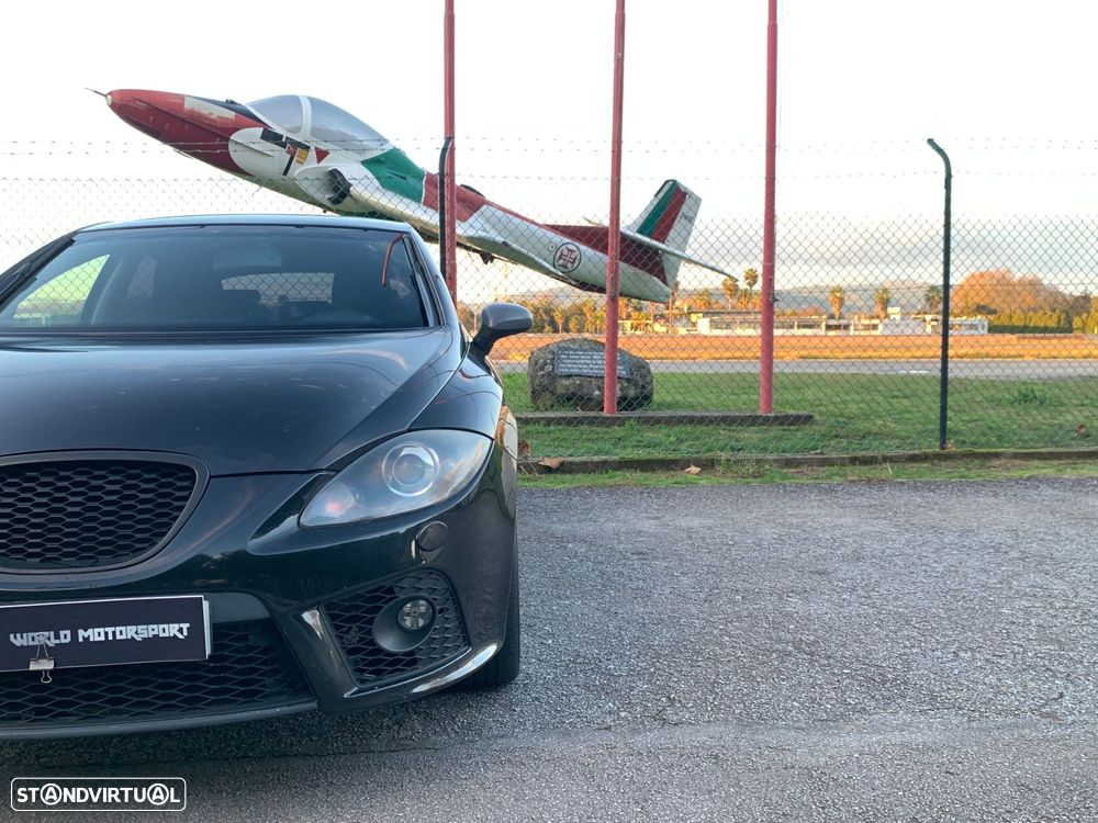 SEAT Leon 2.0 TDI FR DPF - 4