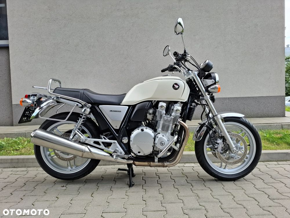 Honda CB - 1