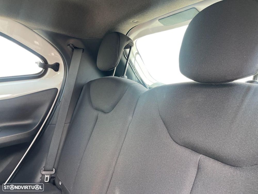 Toyota Aygo X - 12