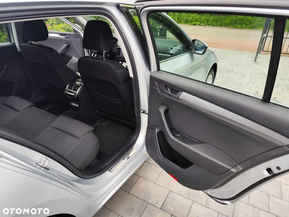 Skoda Superb 2.0 TDI SCR 4x4 Style DSG - 23