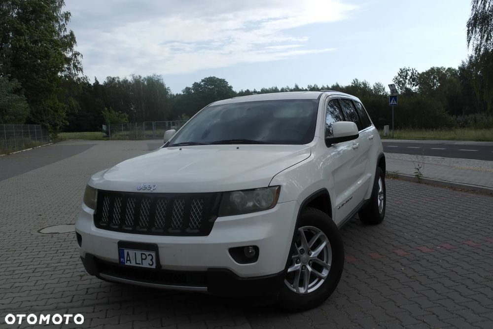 Jeep Grand Cherokee - 32