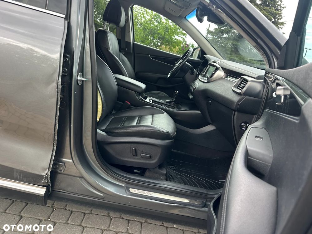 Kia Sorento - 12