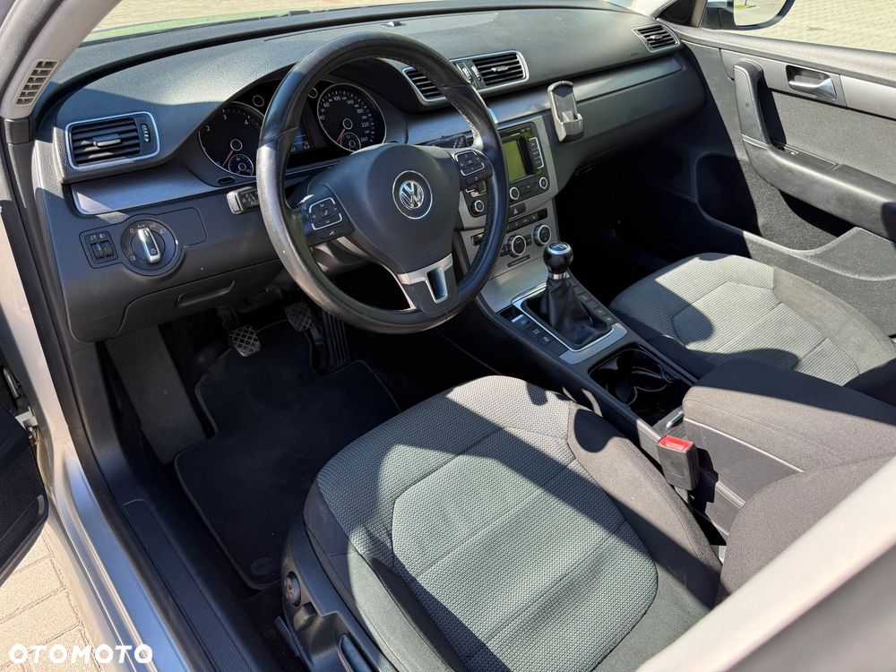 Volkswagen Passat 2.0 TDI Highline - 21