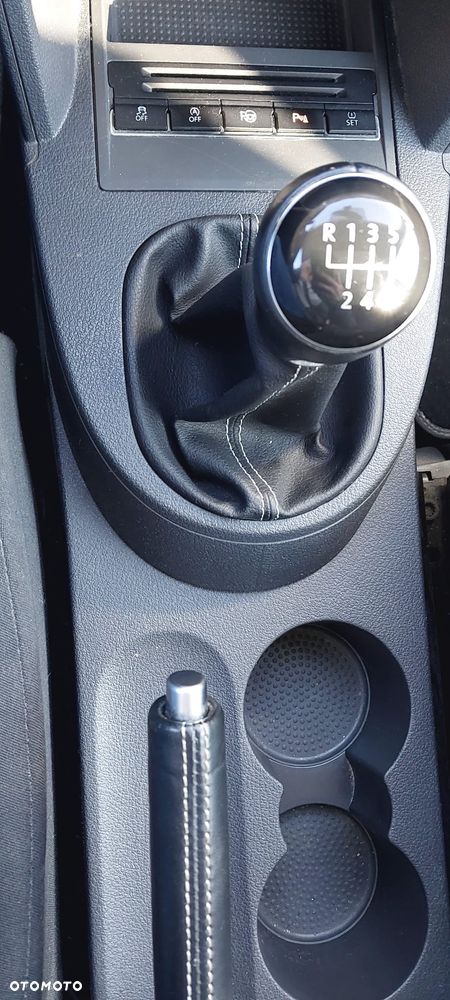 Volkswagen Touran 1.6 TDI DPF BlueMot Comfortline - 26