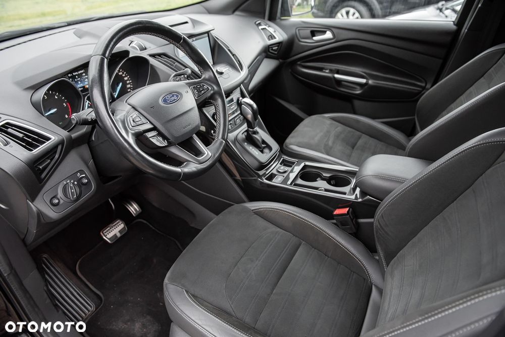 Ford Kuga 2.0 TDCi 4x4 ST-Line - 16