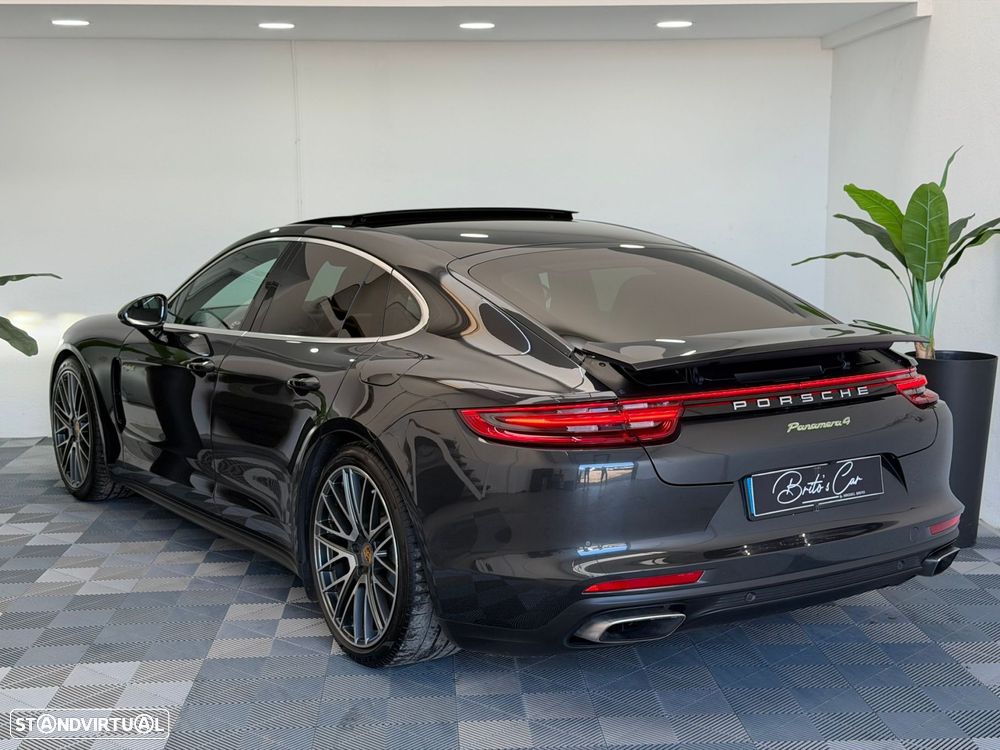 Porsche Panamera 4 E-Hybrid Executive - 4