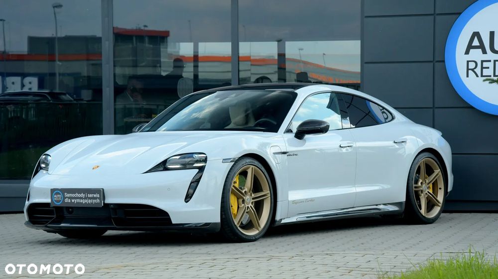 Porsche Taycan Turbo - 3
