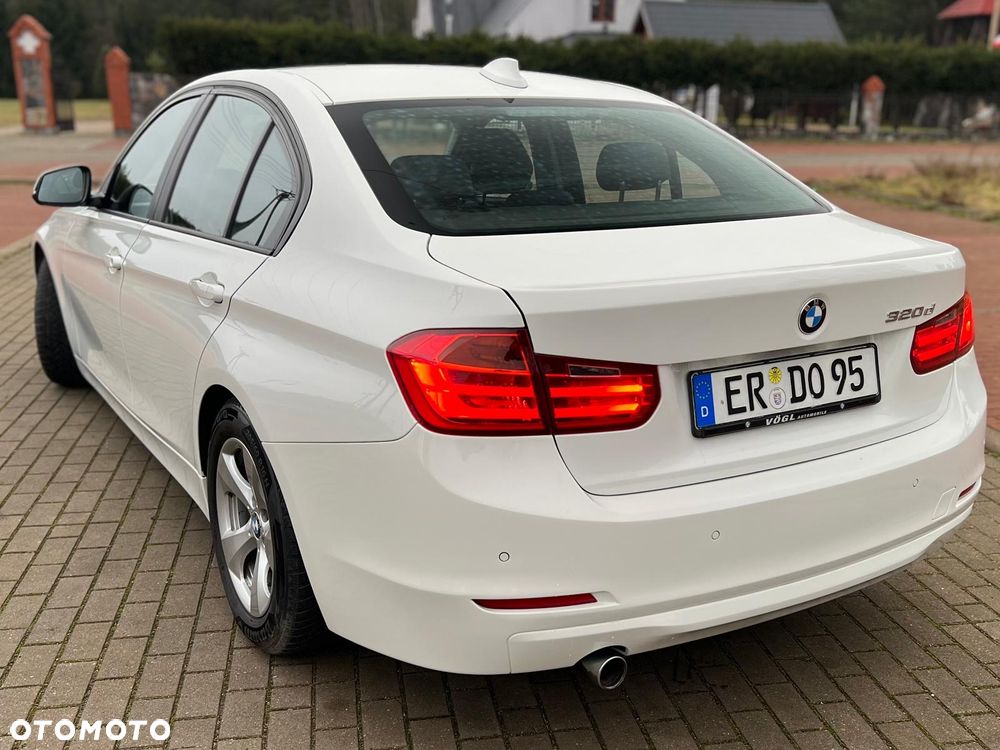 BMW Seria 3 320d DPF - 10