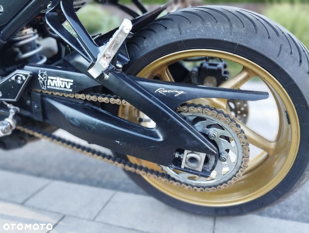 Yamaha FZ - 7